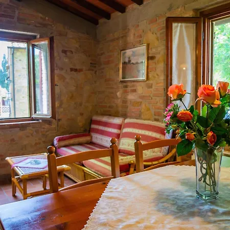 In With Garden And Pool Montaione